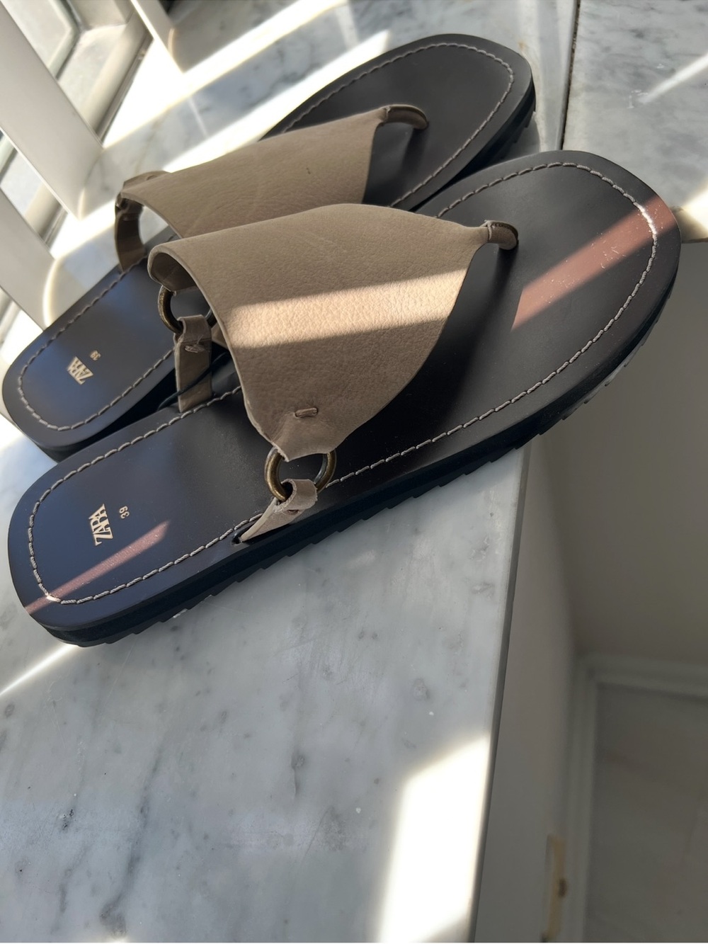 Zara Nude/beige Leather thong size 39 size 8 Sandals for Women NWT